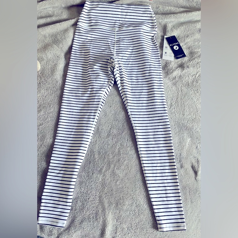 Glyder women’s leggings size medium black/white striped new with tags